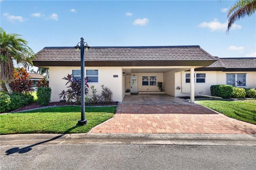 5712 Bass CIR FORT MYERS, FL 33919