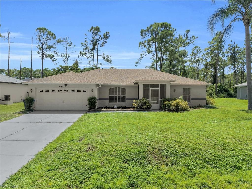 4621 30th ST SW LEHIGH ACRES, FL 33973