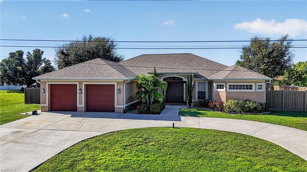 1012 SW 39th TER CAPE CORAL, FL 33914