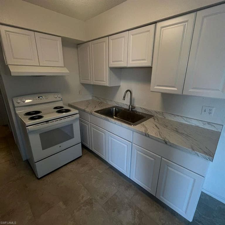 3708 Estelle AVE FORT MYERS, FL 33901