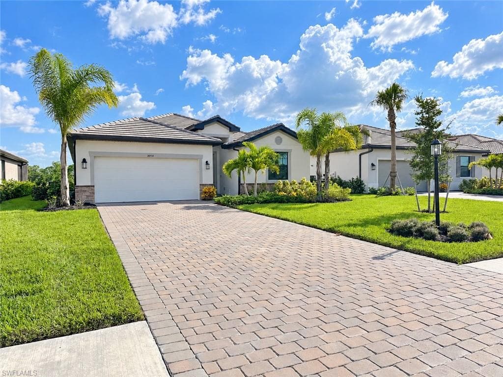 20733 Napa LOOP ESTERO, FL 33928