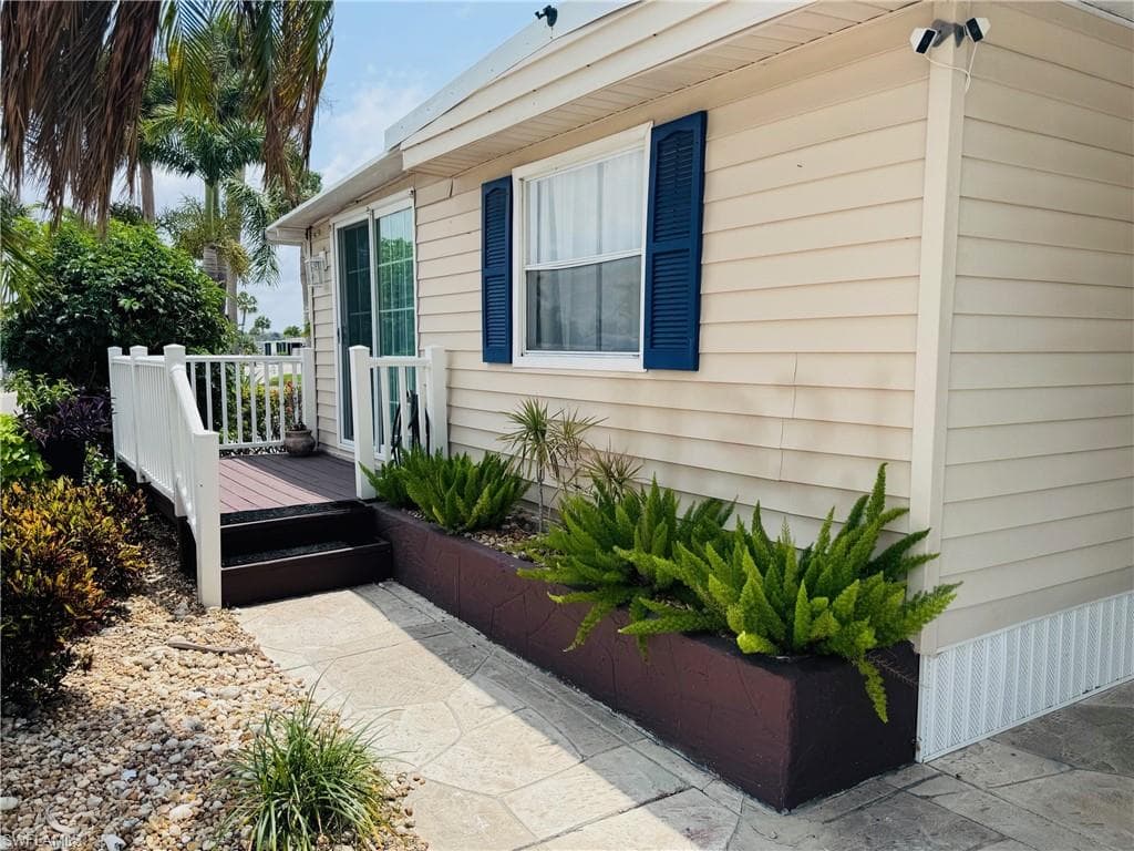 11321 Bougainvillea LN FORT MYERS BEACH, FL 33931
