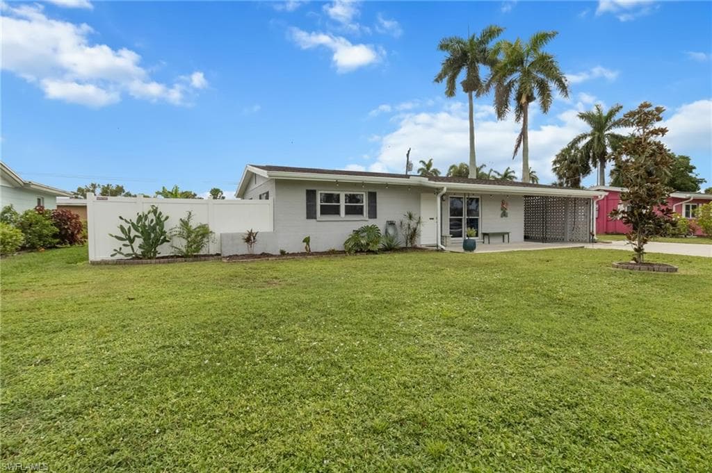 1458 Byron RD FORT MYERS, FL 33919