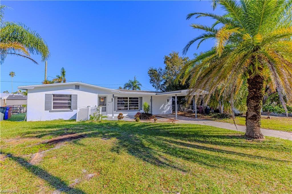 1637 Winkler AVE FORT MYERS, FL 33901