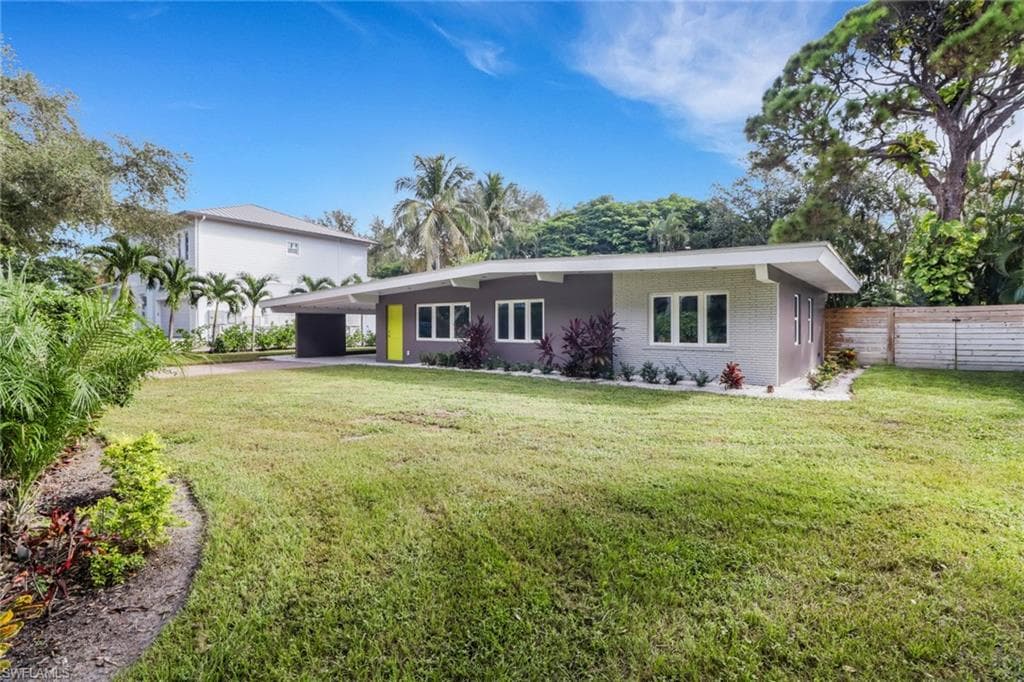 5150 Sand Dollar LN NAPLES, FL 34103