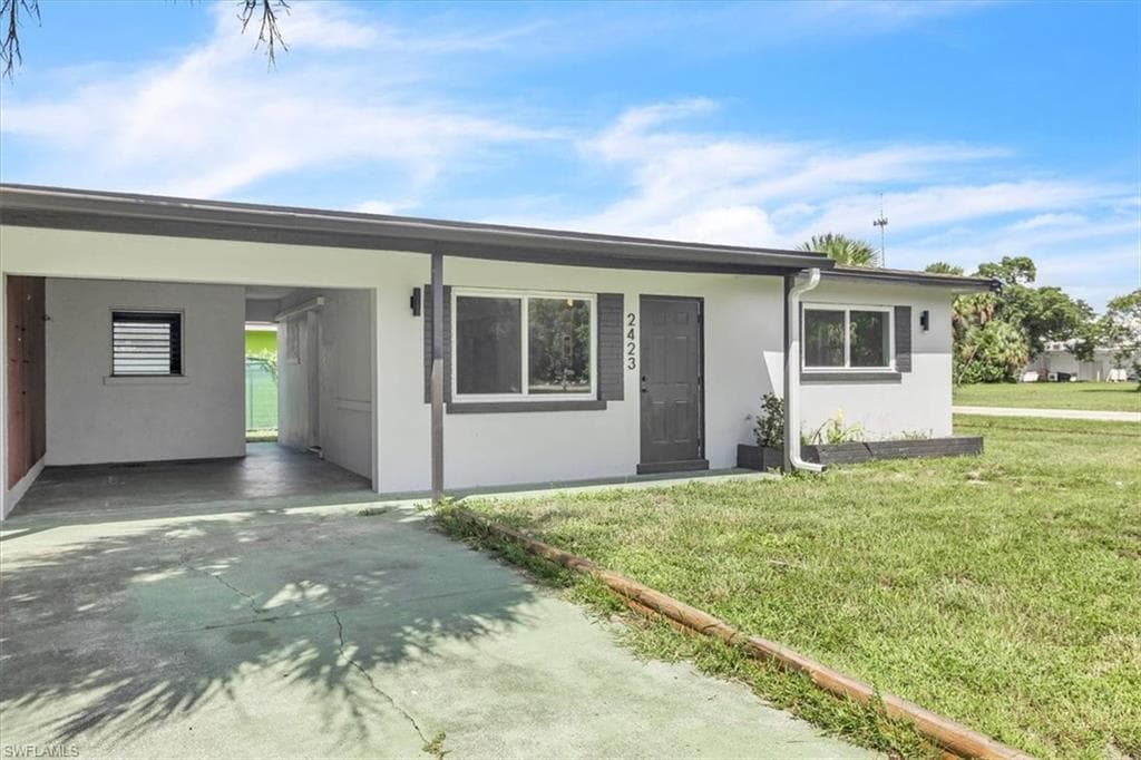 2423 Jeffcott ST FORT MYERS, FL 33901