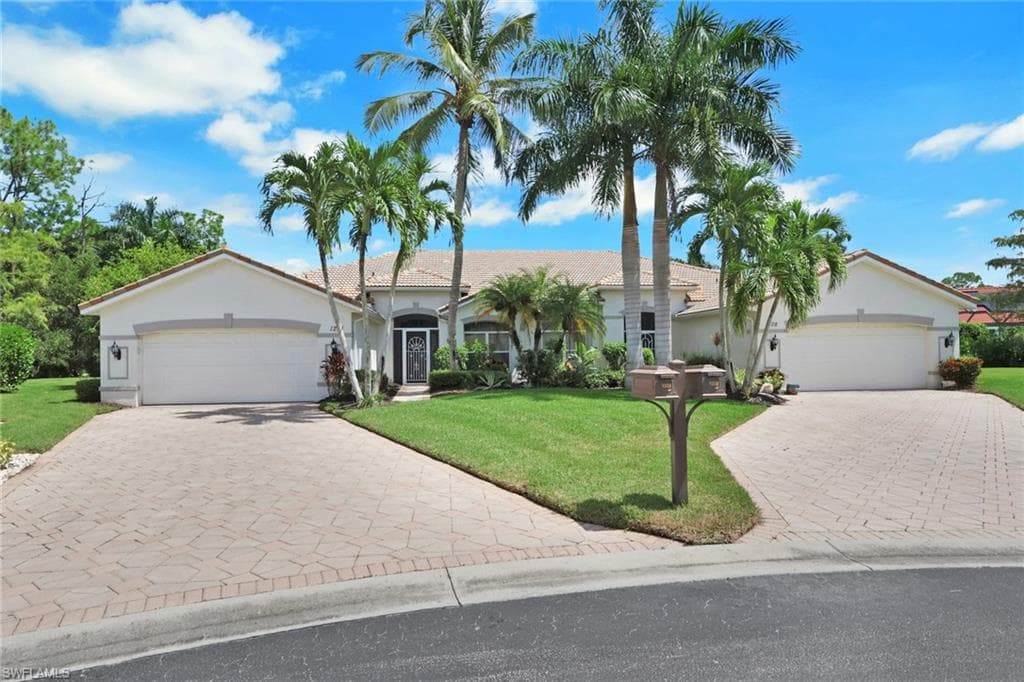 1224 Chelmsford CT NAPLES, FL 34104