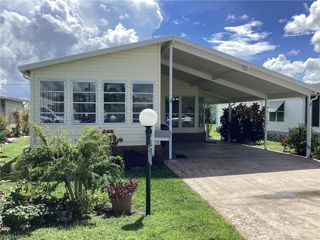 9742 Sugarberry WAY FORT MYERS, FL 33905