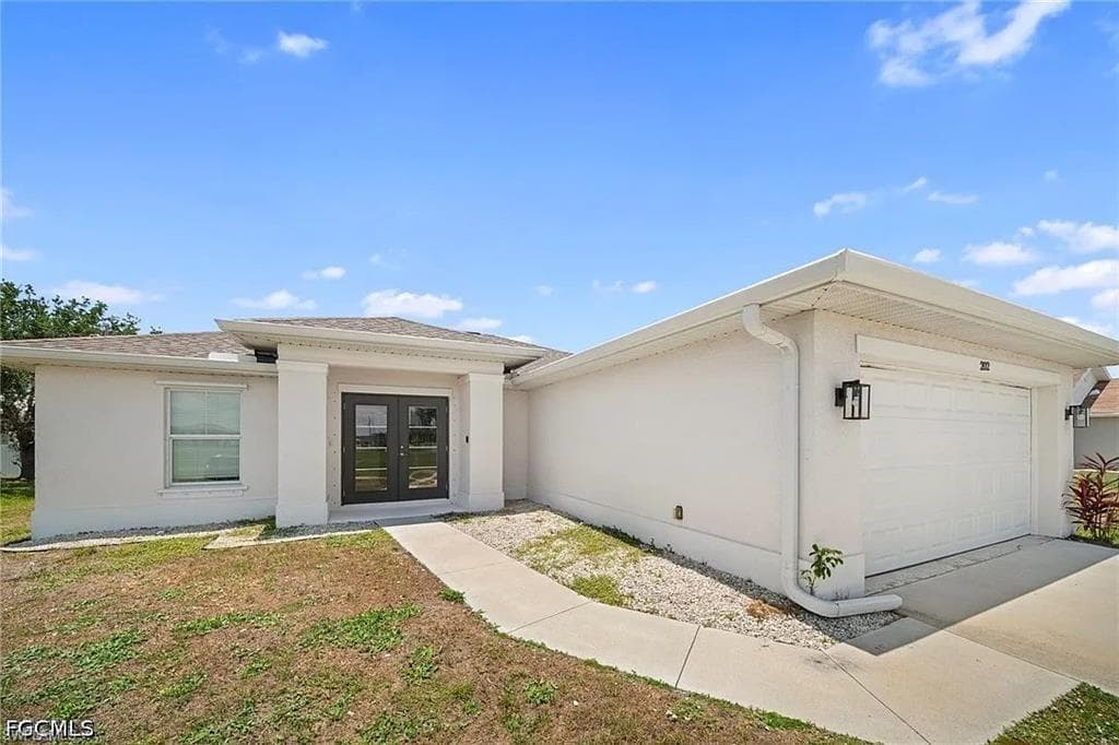 202 NW 25th PL CAPE CORAL, FL 33993