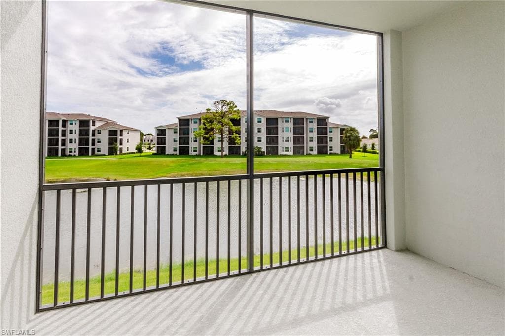 18411 COPPERHEAD CT N 325 LEHIGH ACRES, FL 33936