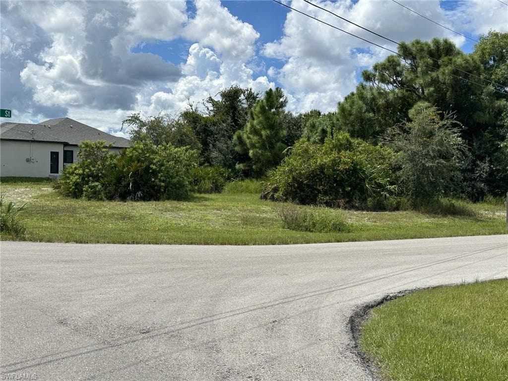2430 21st ST CAPE CORAL, FL 33993