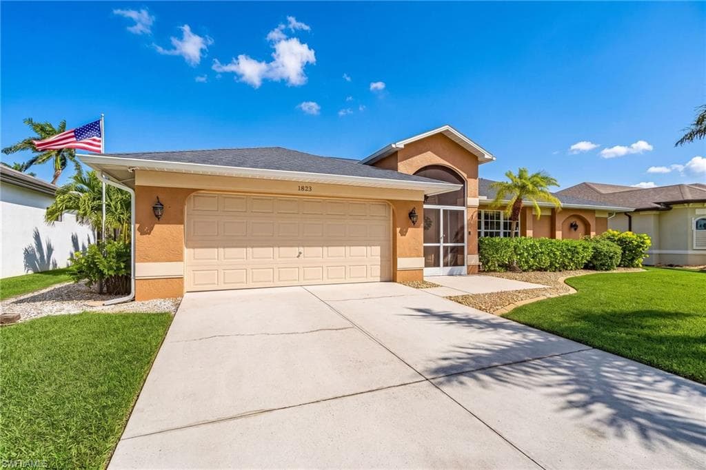 1823 SW 39th ST CAPE CORAL, FL 33914