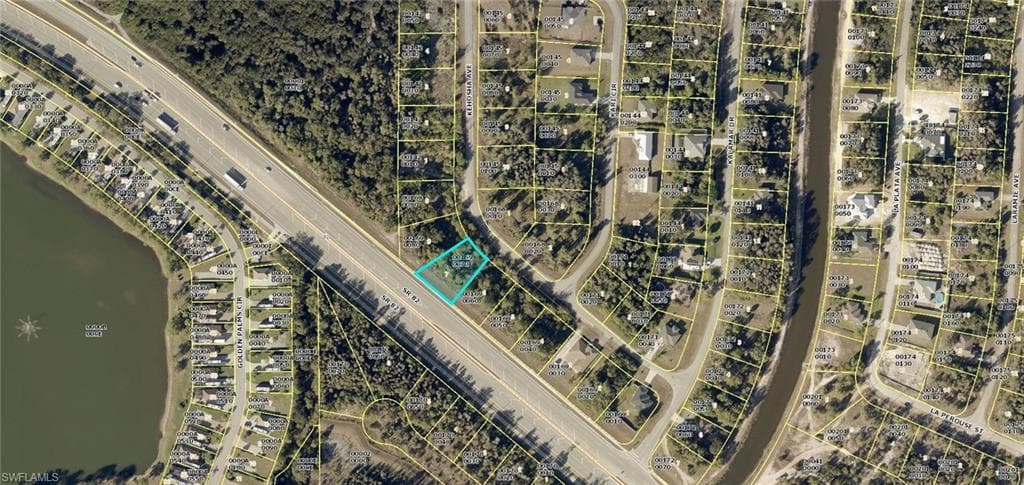732 Kehosha AVE LEHIGH ACRES, FL 33974