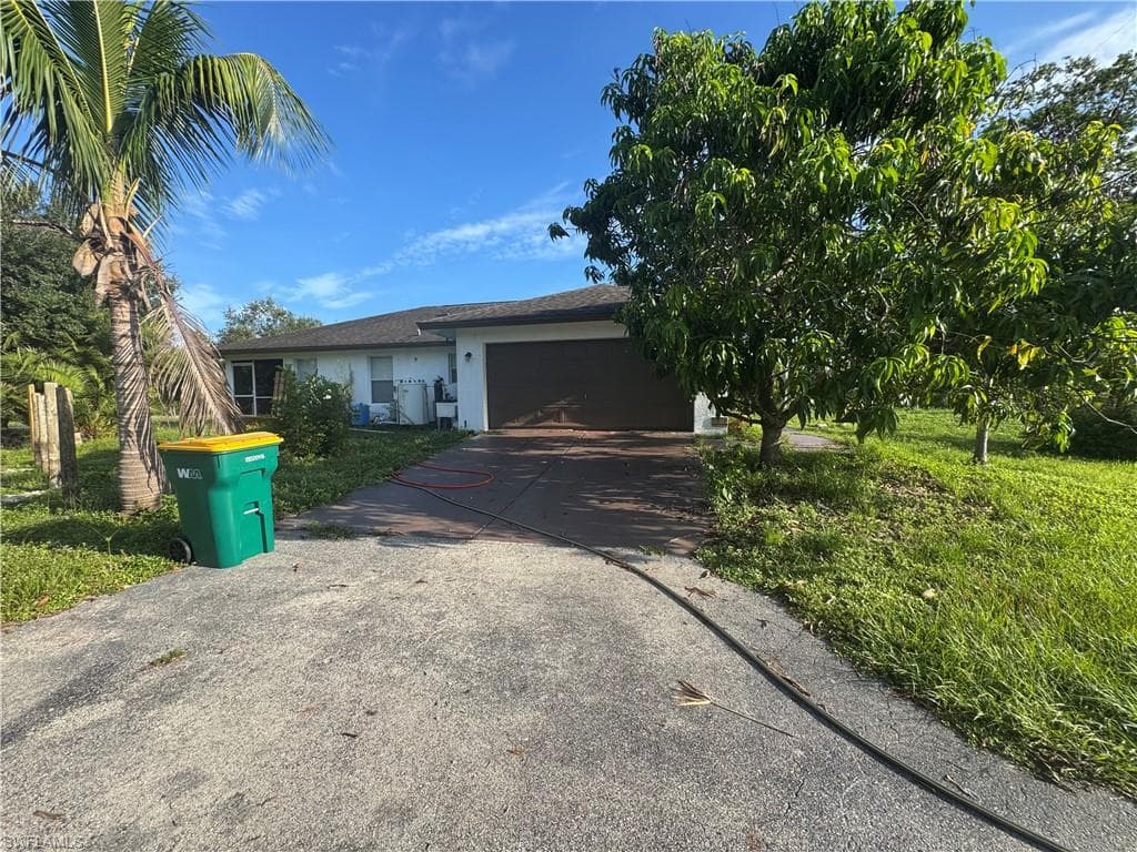 3495 everglades BLVD NAPLES, FL 34120