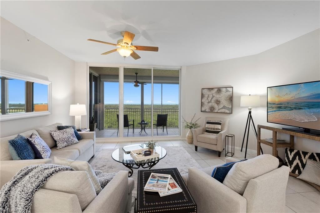 1001 Arbor Lake DR 606 NAPLES, FL 34110