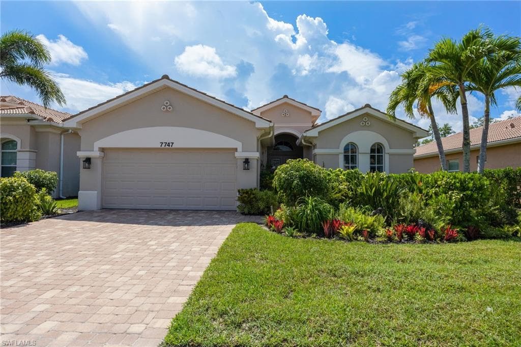 7747 Martino CIR NAPLES, FL 34112