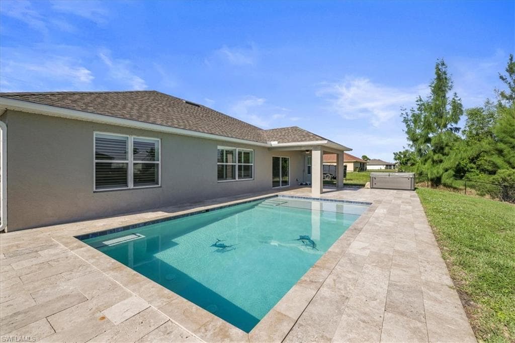 529 SW 26th TER CAPE CORAL, FL 33914