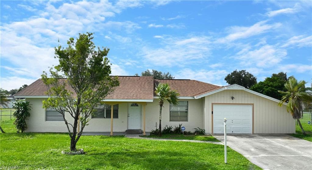 1414 Alwynne DR LEHIGH ACRES, FL 33936