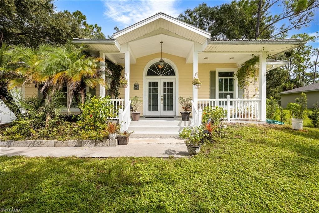 8004 Vega CT LABELLE, FL 33935