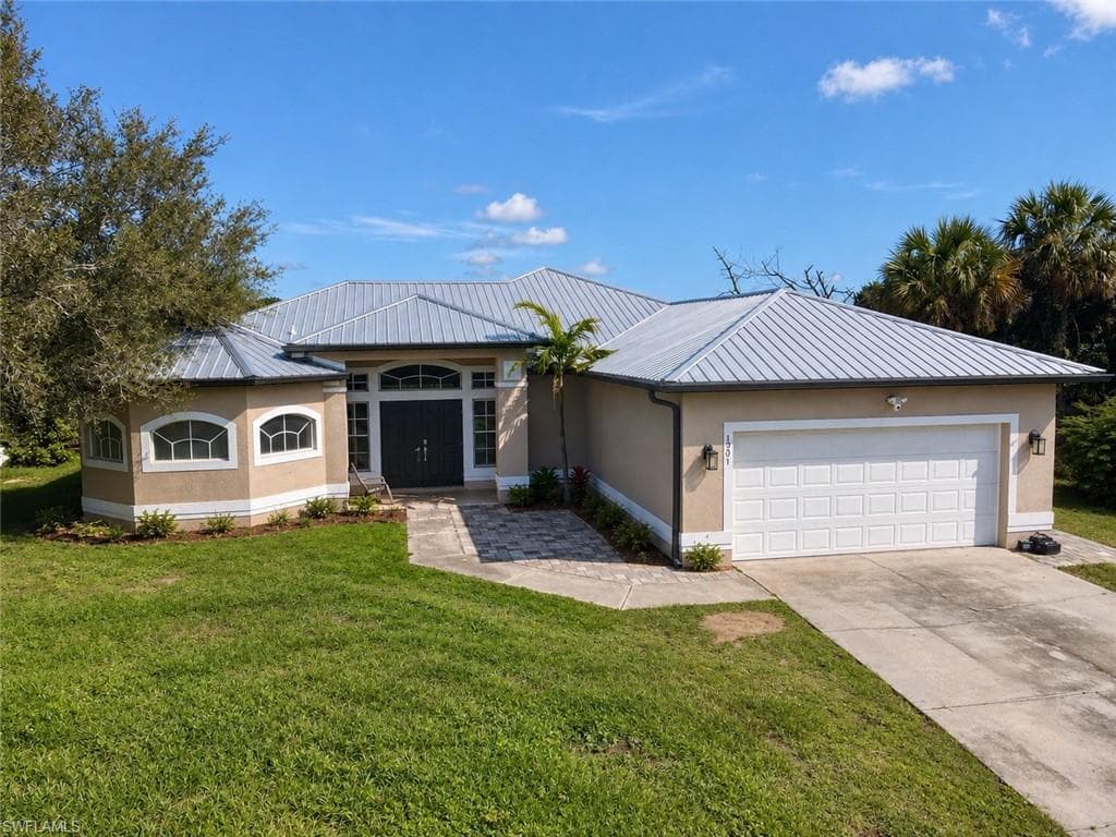 1301 W Benbow CT LABELLE, FL 33935