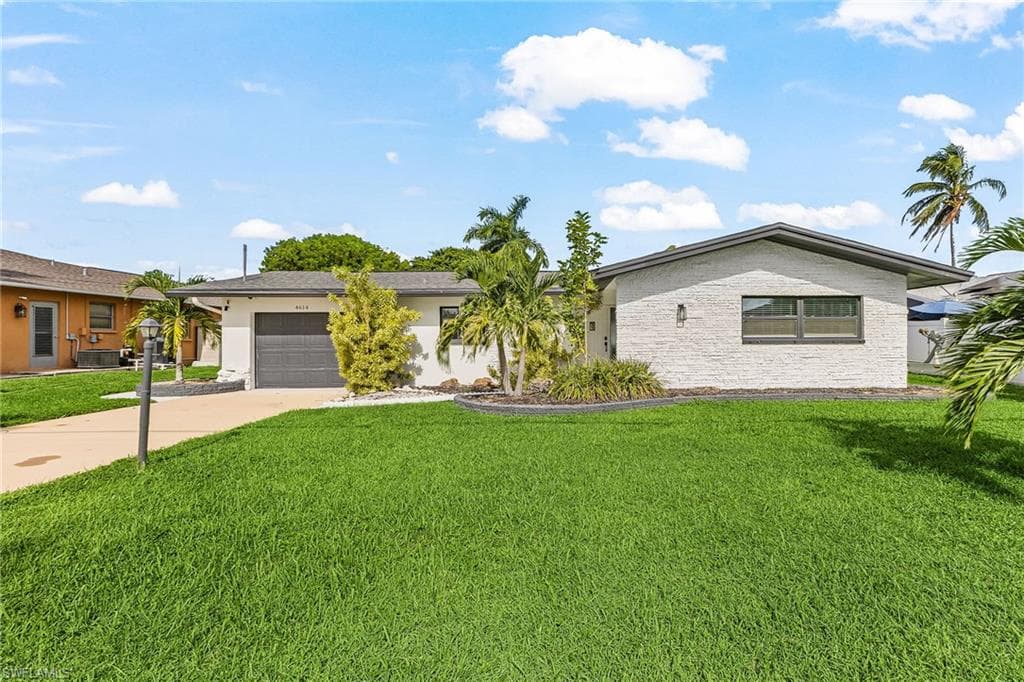 4614 SE 1st PL CAPE CORAL, FL 33904