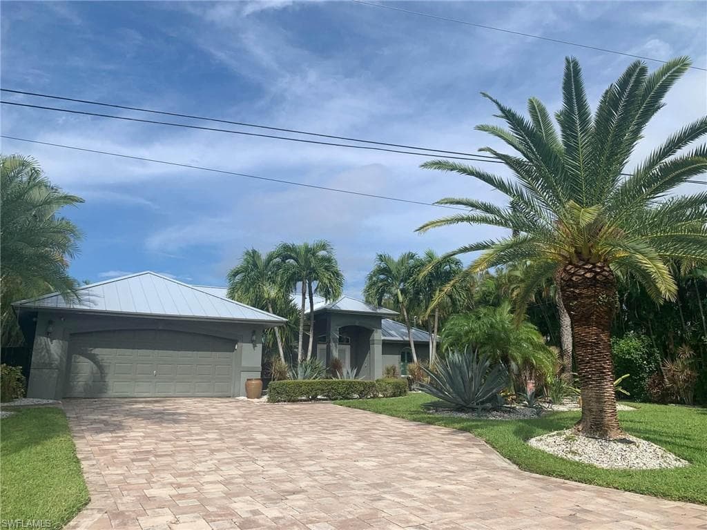 2806 SE 22nd PL CAPE CORAL, FL 33904