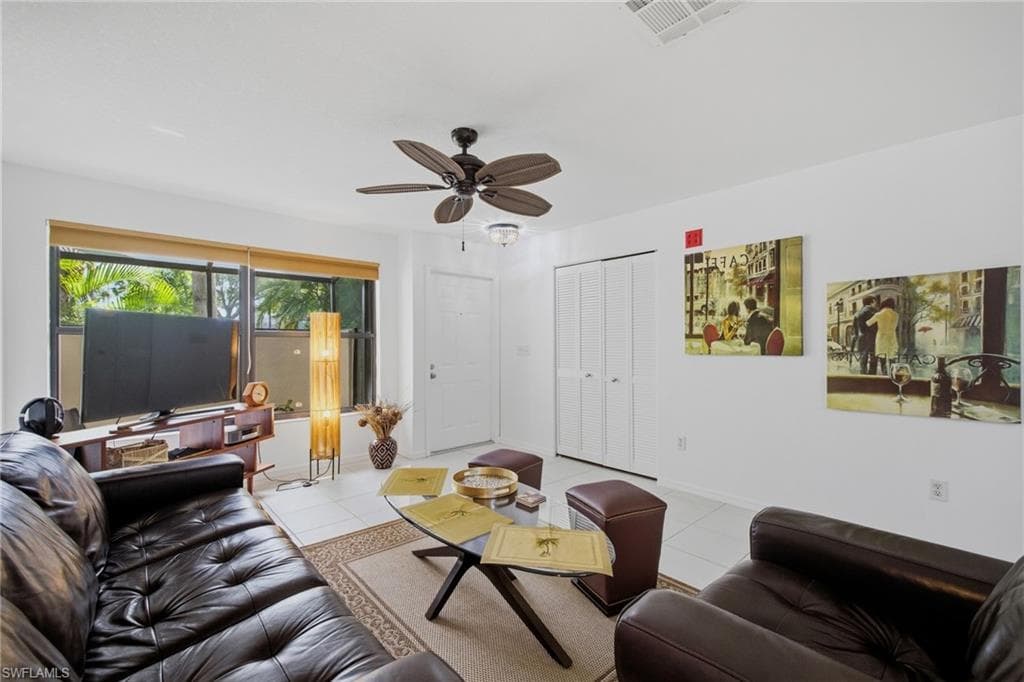 55 Emerald Woods DR C9 NAPLES, FL 34108
