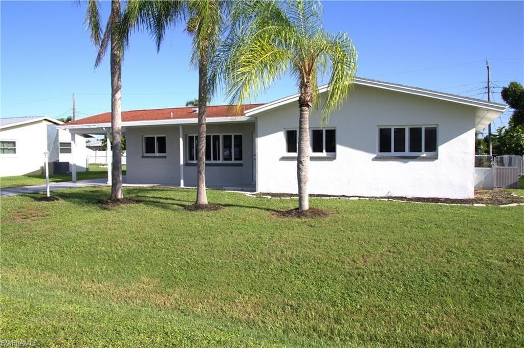 615 Monterey AVE CAPE CORAL, FL 33904