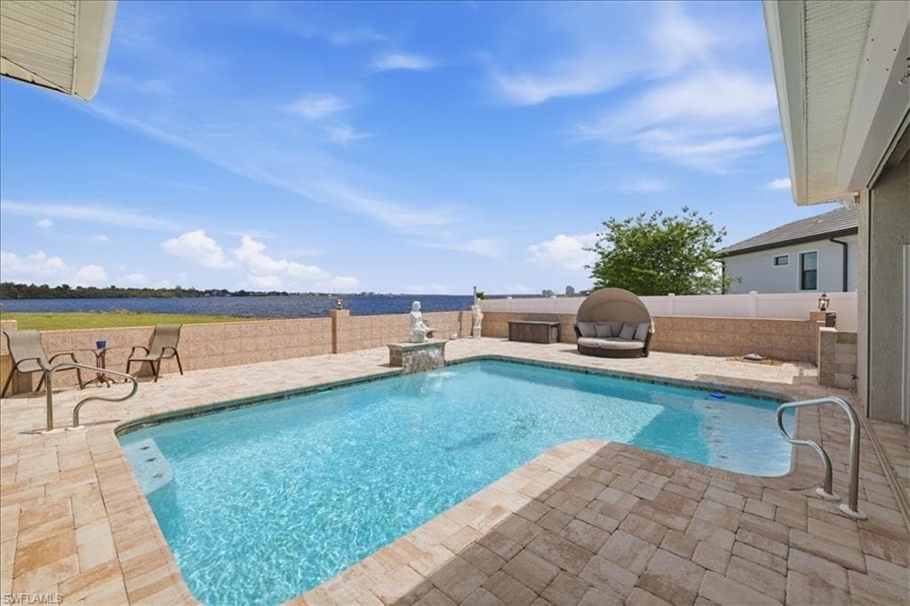 2371 Coral Point DR CAPE CORAL, FL 33990