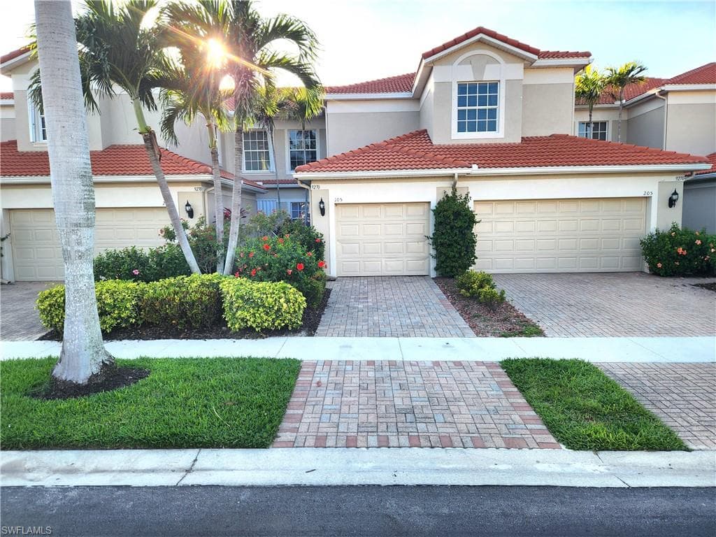 9270 Belleza WAY 105 FORT MYERS, FL 33908
