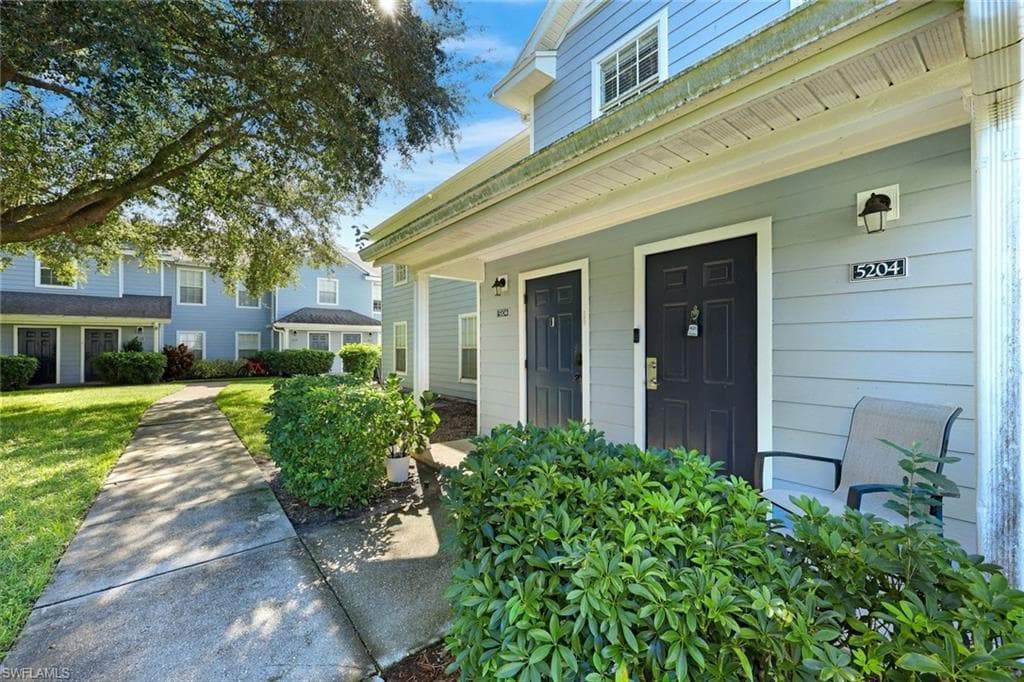 14895 PLEASANT BAY LN 204 NAPLES, FL 34119