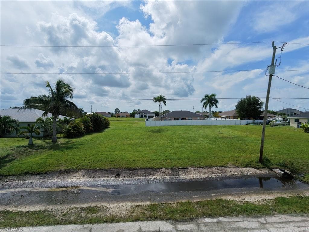 2528 NW 7th TER CAPE CORAL, FL 33993