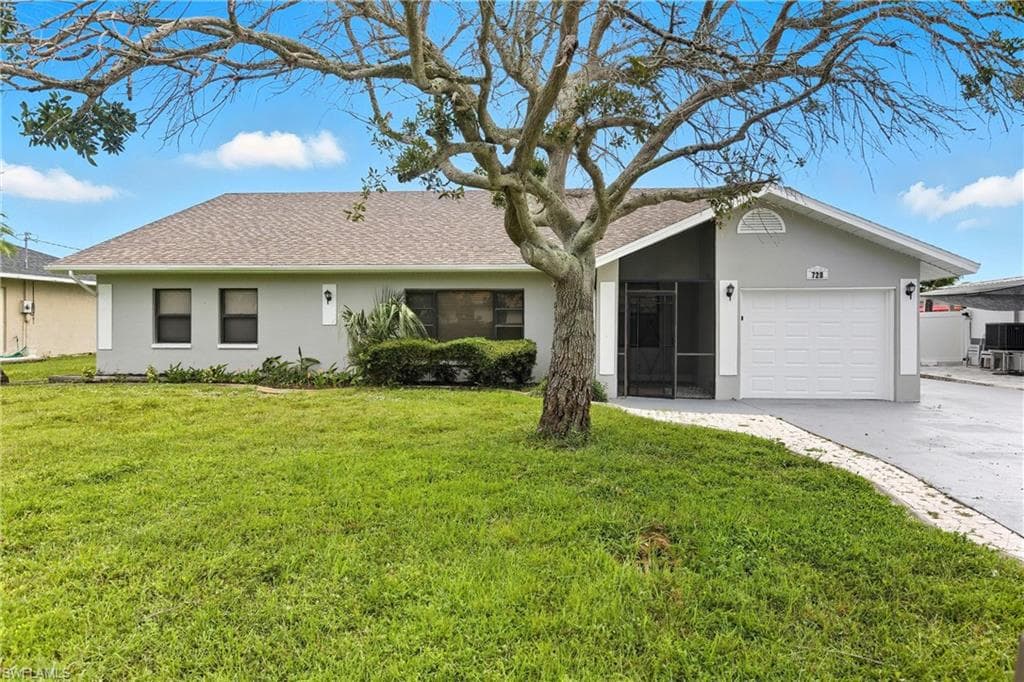 728 Tower DR CAPE CORAL, FL 33904