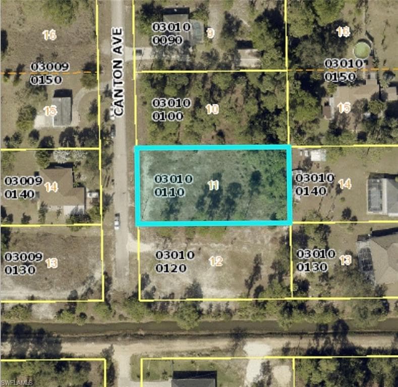 402 Canton AVE LEHIGH ACRES, FL 33972
