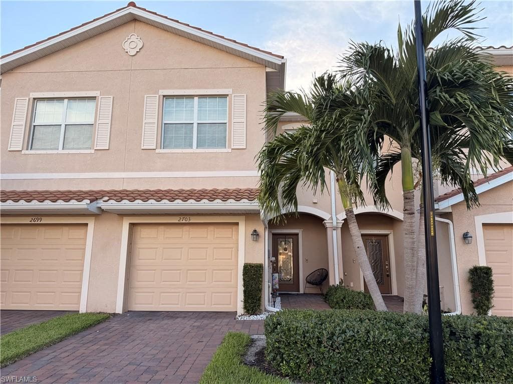 2703 Blossom WAY NAPLES, FL 34120