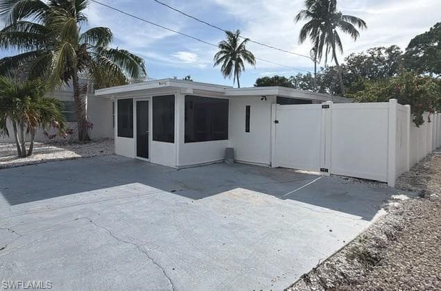 24519 Dolphin ST BONITA SPRINGS, FL 34134