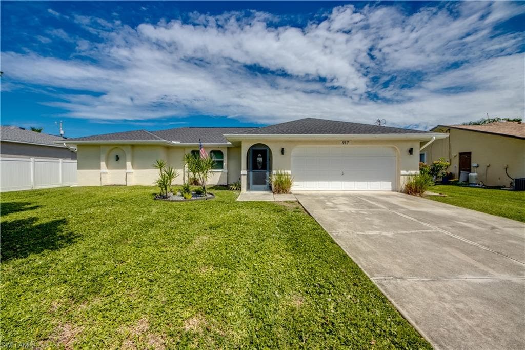 917 SW 23rd ST CAPE CORAL, FL 33991