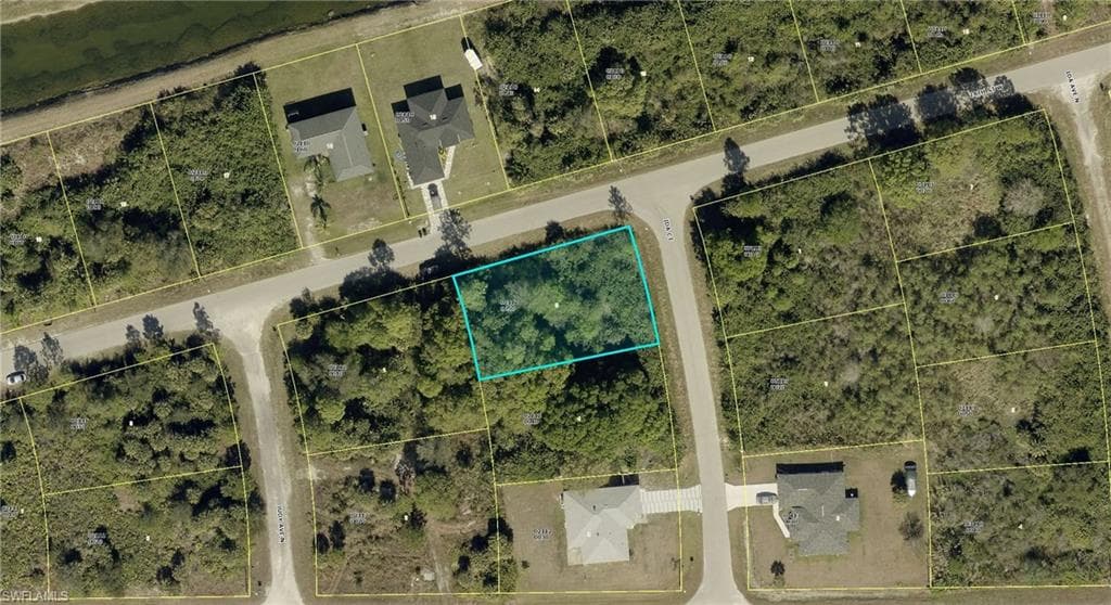 2605 Ida CT LEHIGH ACRES, FL 33971