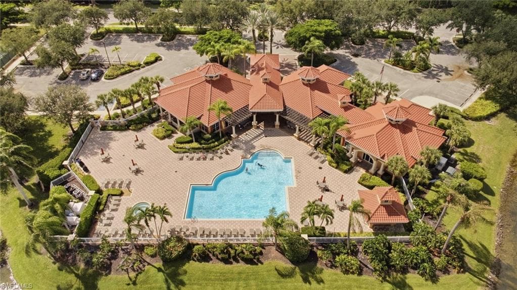 5111 W Hyde Park CT 101 FORT MYERS, FL 33912