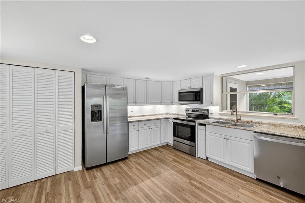 151 Crown DR NAPLES, FL 34110
