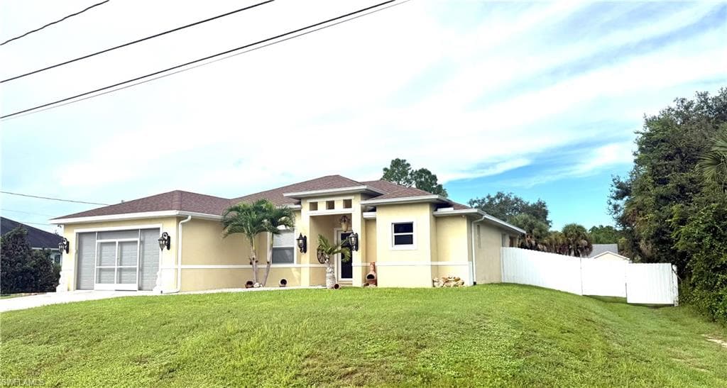 401 Prospect AVE LEHIGH ACRES, FL 33972