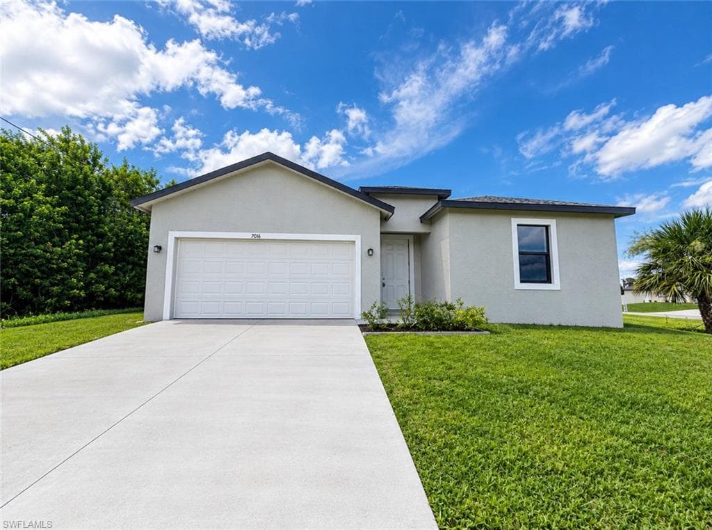 7016 Hero CIR LABELLE, FL 33935