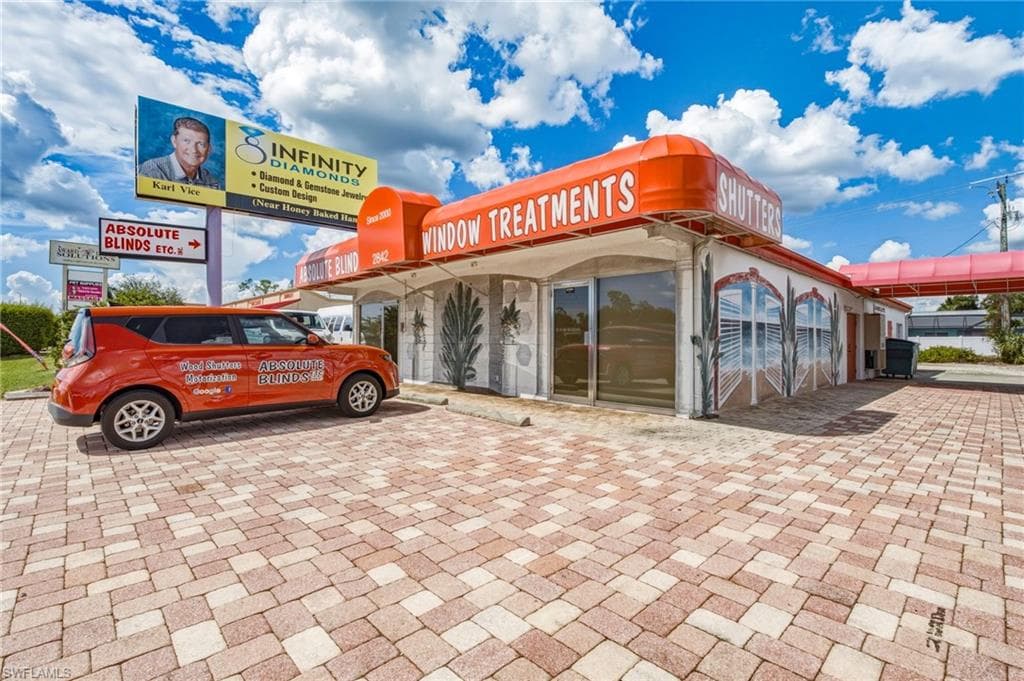 2842 Tamiami TRL PORT CHARLOTTE, FL 33952