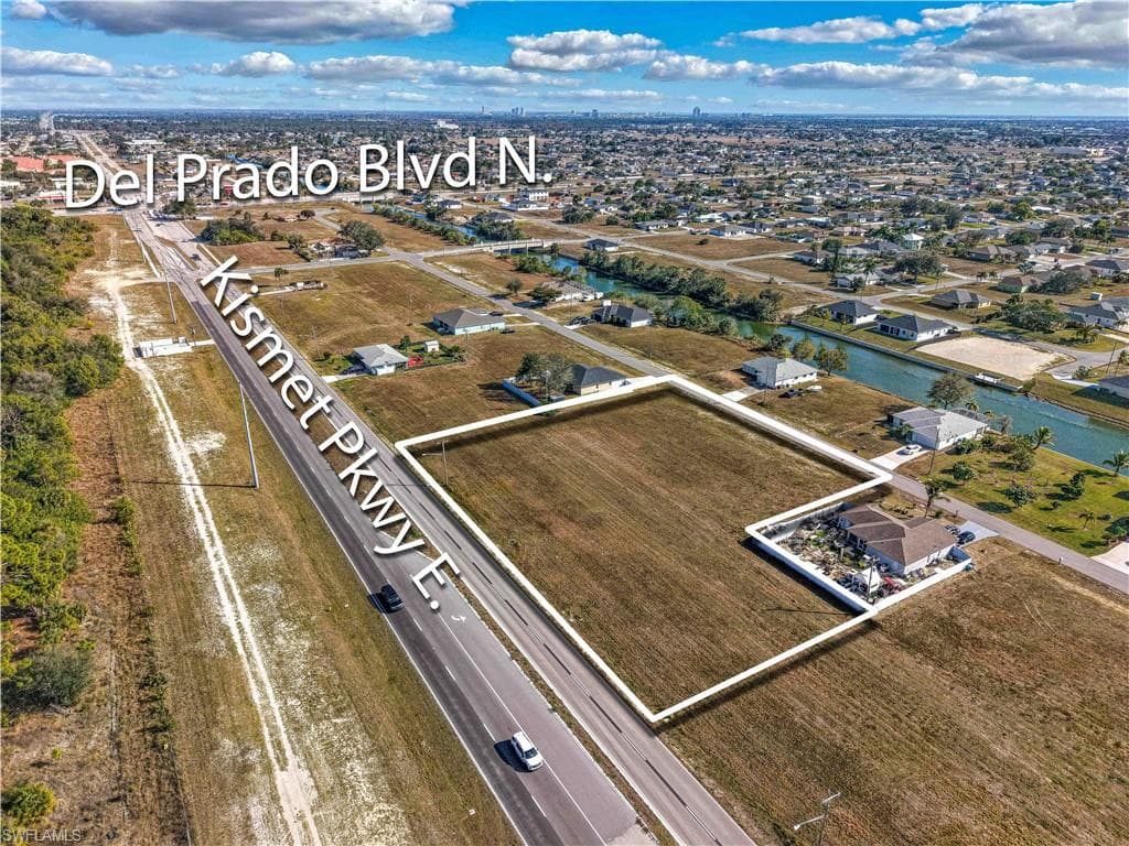 1304 Kismet PKWY E CAPE CORAL, FL 33909