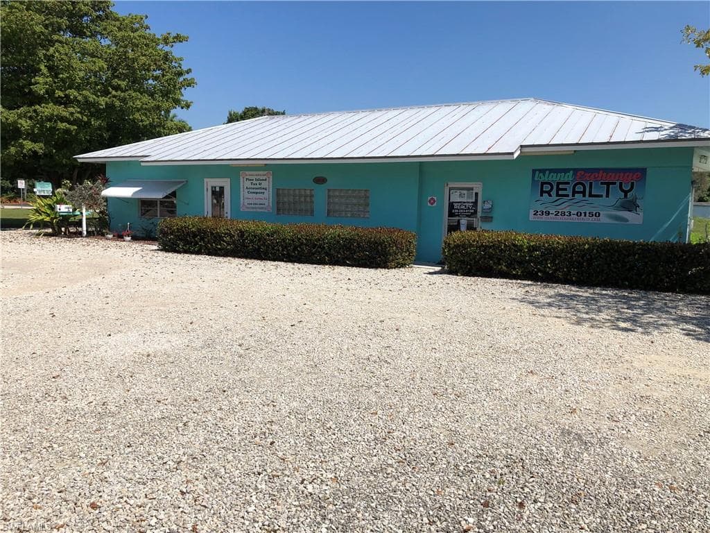 10530 Stringfellow RD BOKEELIA, FL 33922