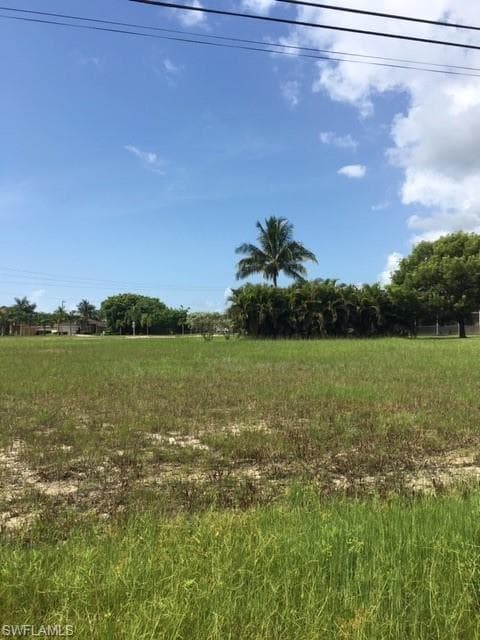 2504 SW 32nd ST CAPE CORAL, FL 33914