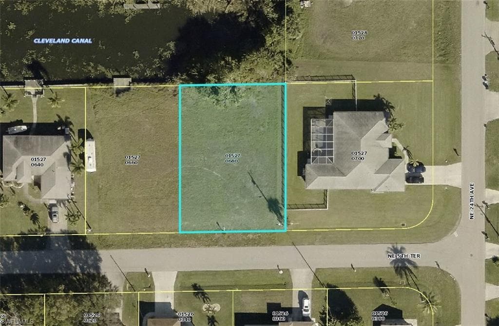 2319 NE 5th TER CAPE CORAL, FL 33909