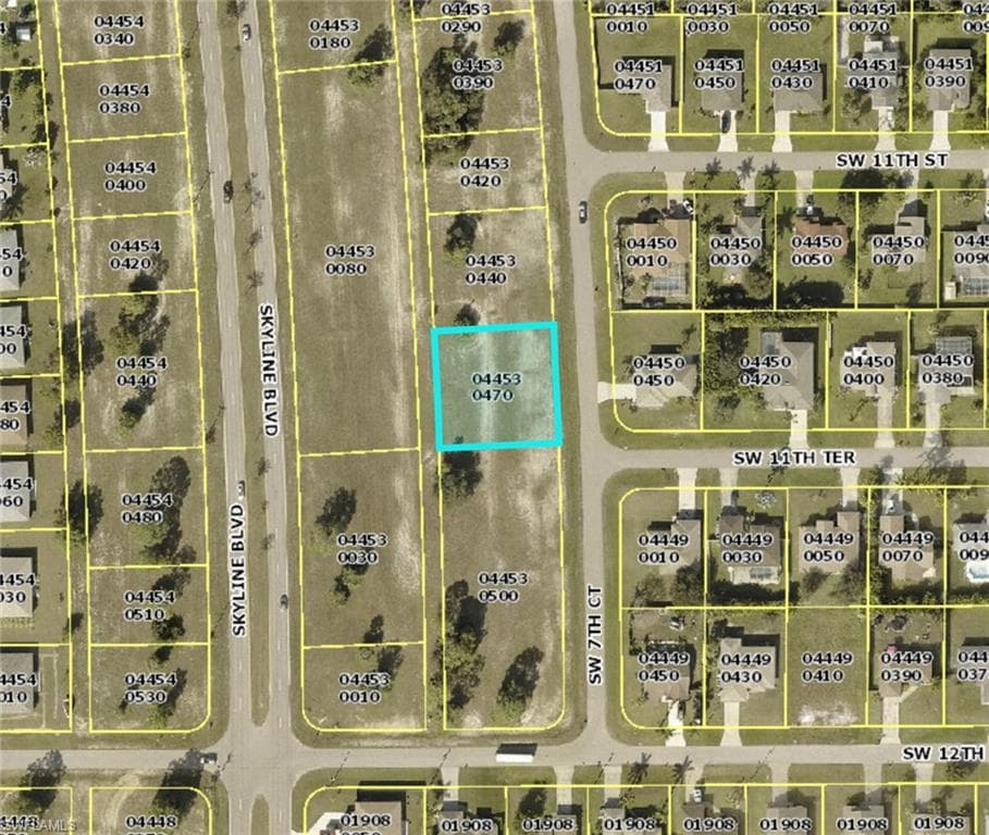 1112 SW 7th CT CAPE CORAL, FL 33991