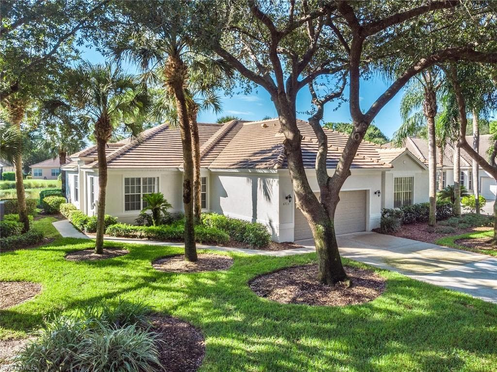 6715 Old Banyan WAY NAPLES, FL 34109