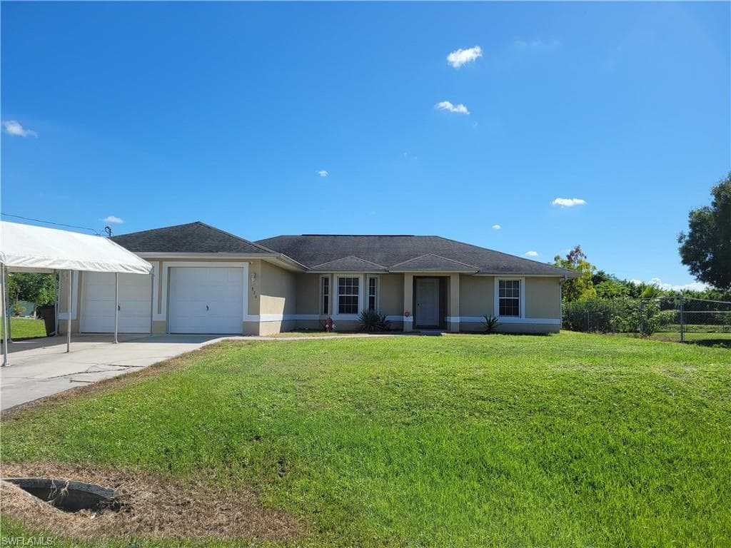 826 Adeline AVE LEHIGH ACRES, FL 33971